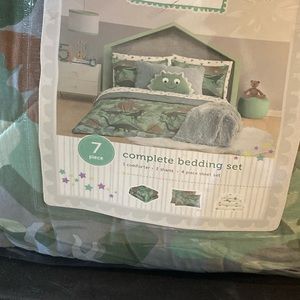 7 Complete Bedding